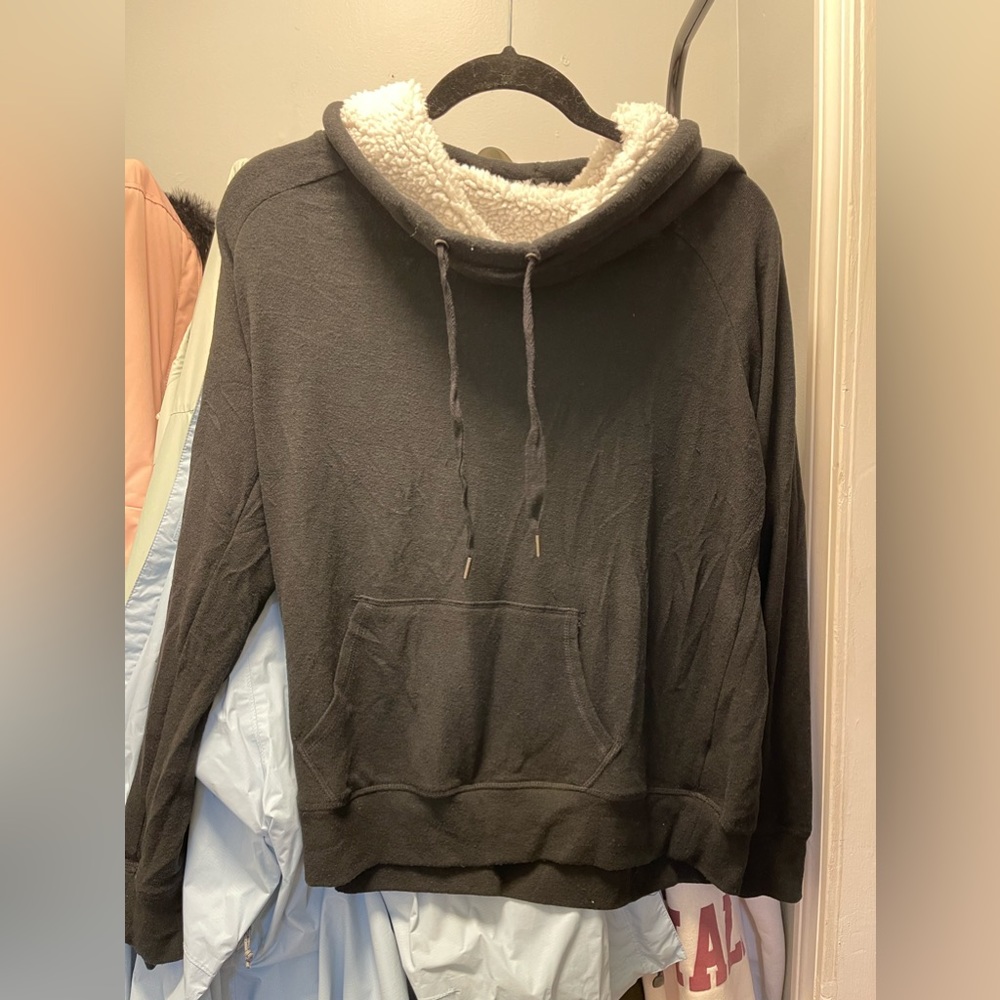 Light weight sweater